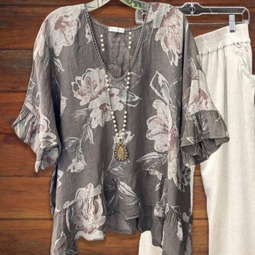 Boutique top gray floral NEW 2XL 14-16